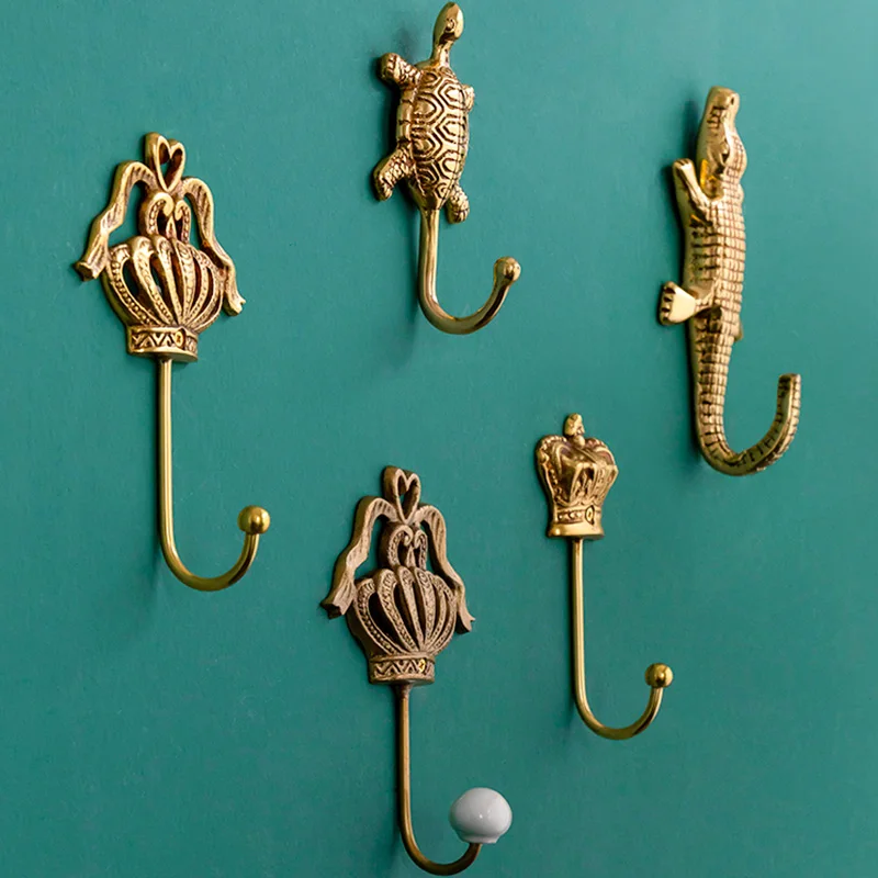 Brass Long Handle Shoehorn European Retro Shoe Lifter Home Entrance Decoration Copper Carved Shoe Horns Classical Home Decor