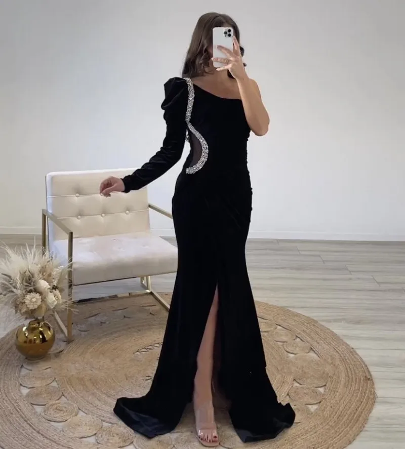 

Sexy Silt Black Women Evening Dresses 2023 One Shoulder Beaded Velvet Prom Formal Celebrity Gowns Arabic Robe De Soiree