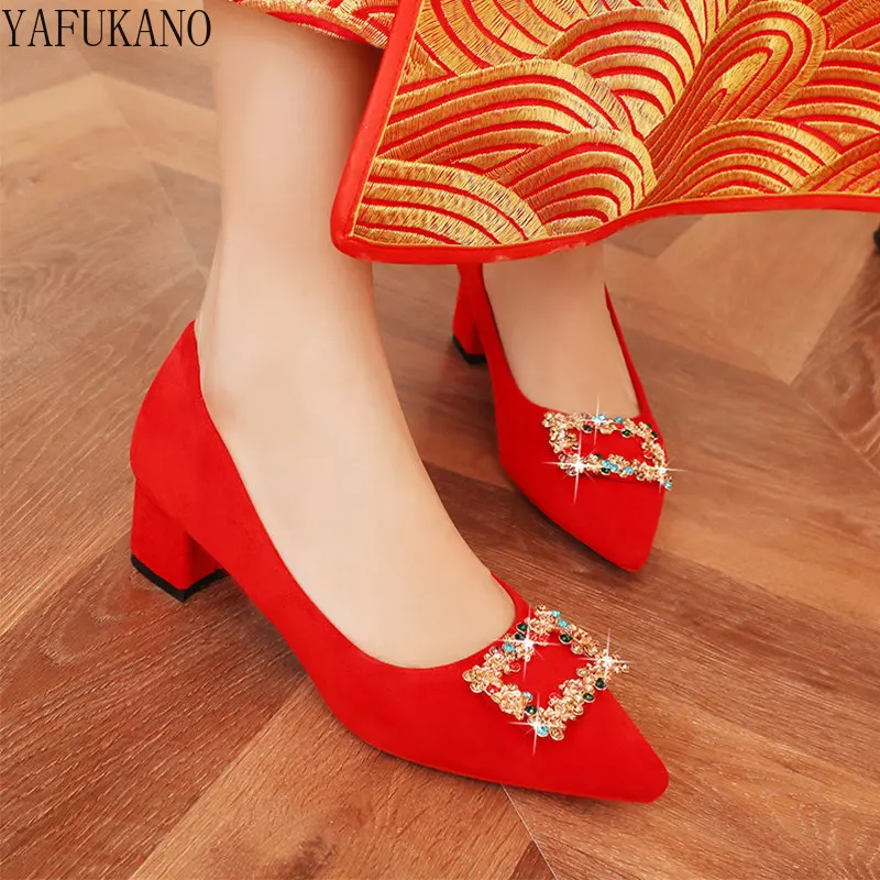 

Red Suede Bridal Wedding High Heels Chinese Style Xiuhe Shoes Womens Crystal Shoes Chunky Heel Rhinestones Buckle Party Pumps