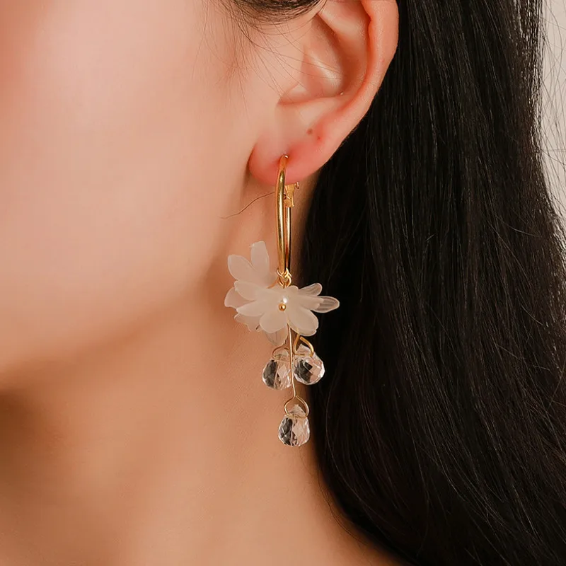 

Elegant Simple Crystal Flower Dangle Earrings Trend Temperament Jewelry for Women