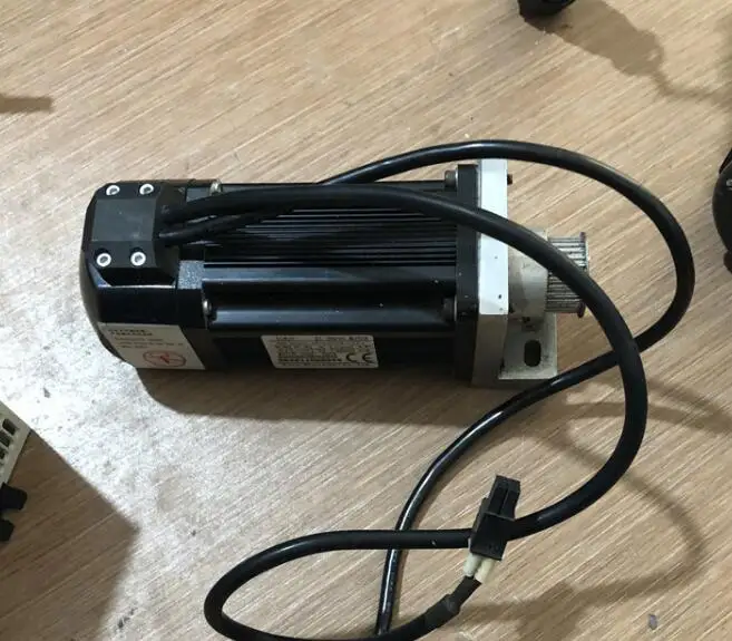 

MS-60ST-M01330B-20P4 400 Вт; Б/у, 85% новый внешний вид; 3 месяца гарантии, бесплатная доставка