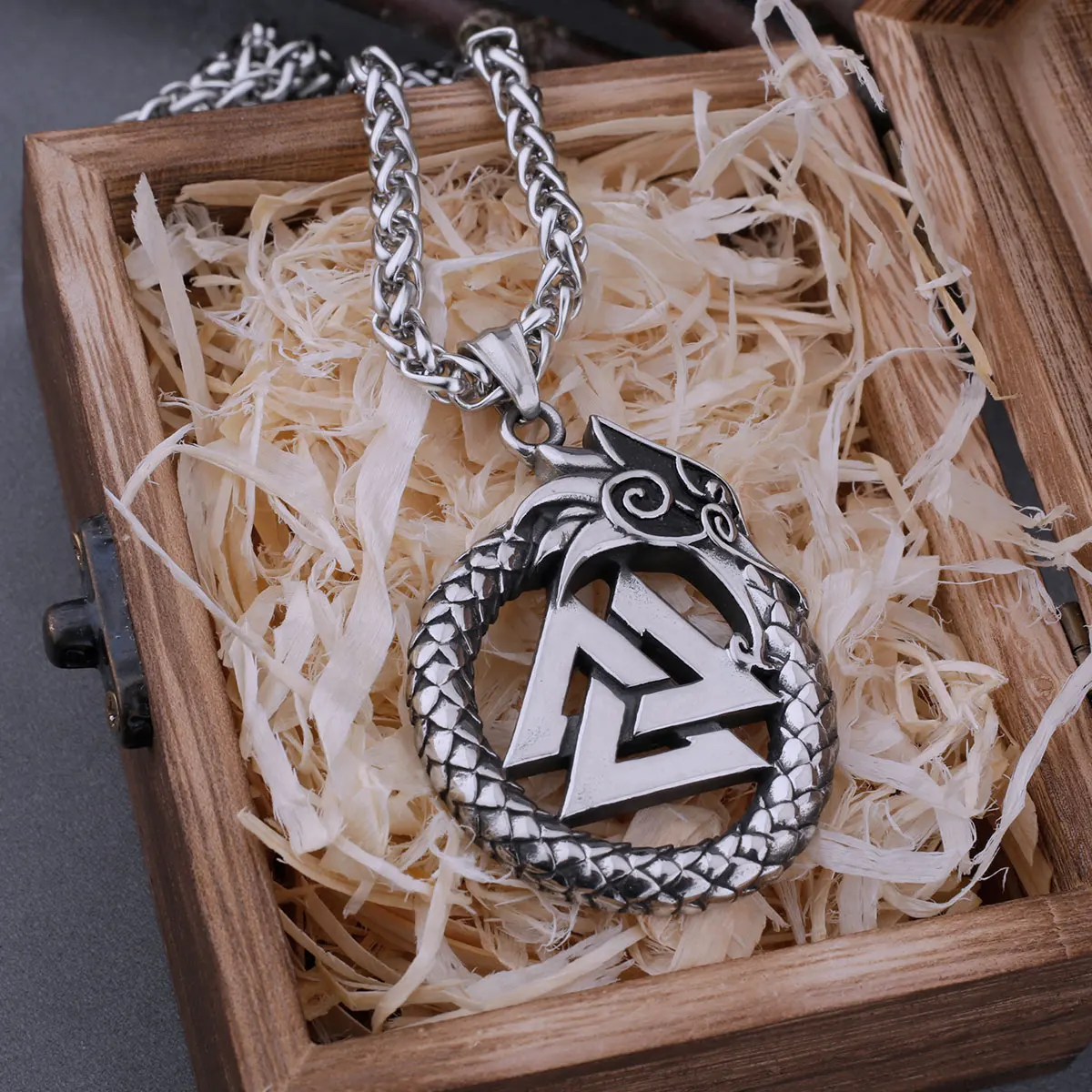 Фото Vikings Never Fade Self-Devourer Ouroboros Valknut Rune Amulet Necklace Men's Dragon Stainless Steel Pendant Jewelry As Gift №2