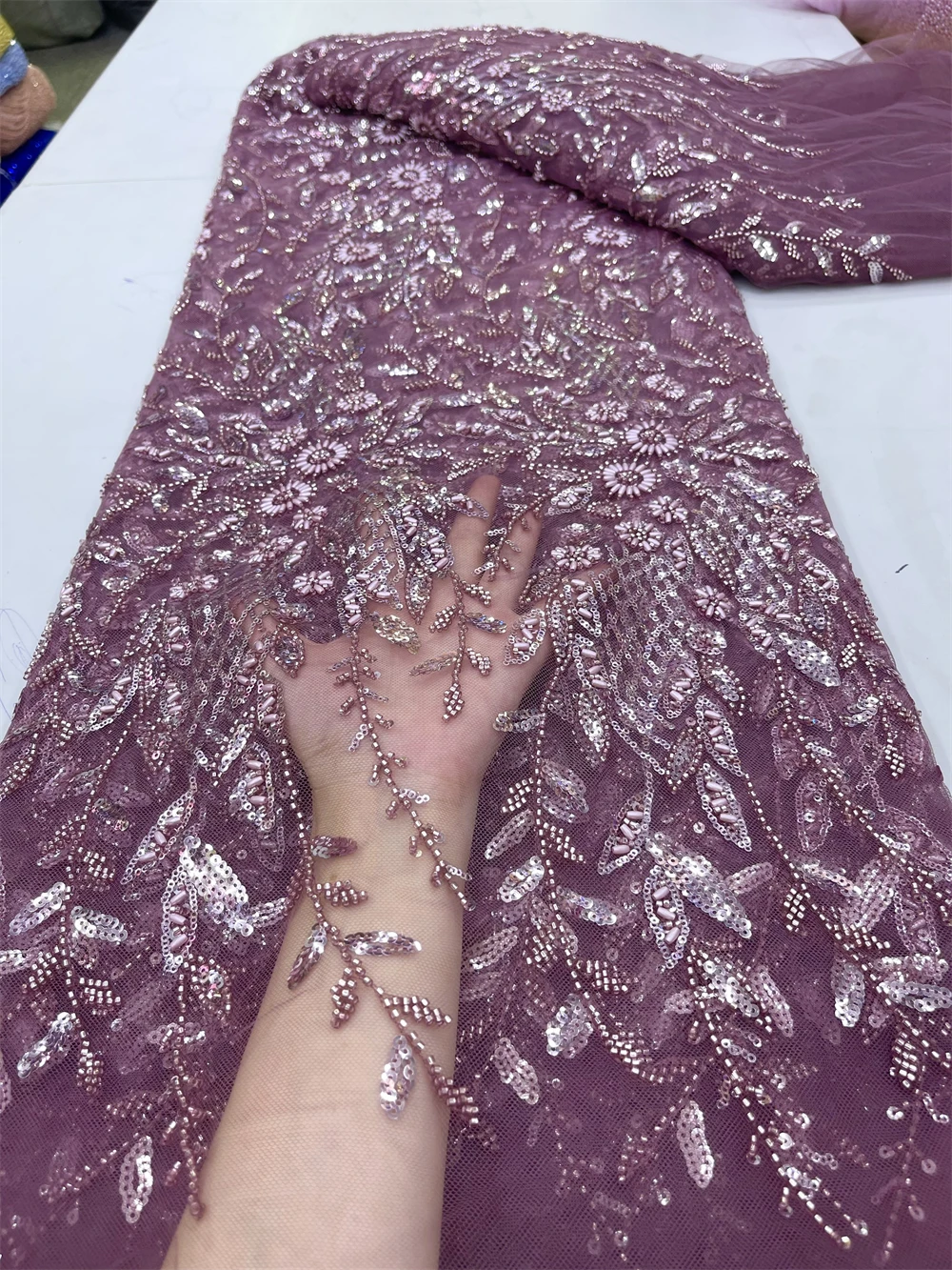 Африканская кружевная ткань ручной работы с блестками и бисером нигерийская 2024