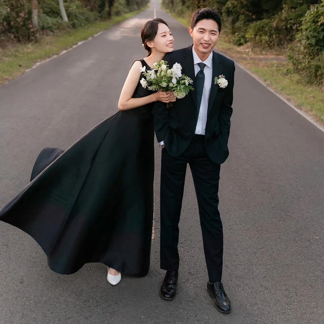 

POMUSE Sexy O-Neck Prom Dresses Black Pleat Sleeveless Floor-Length Arabic Femme Formal Prom Dress 2023 Robe de soiree