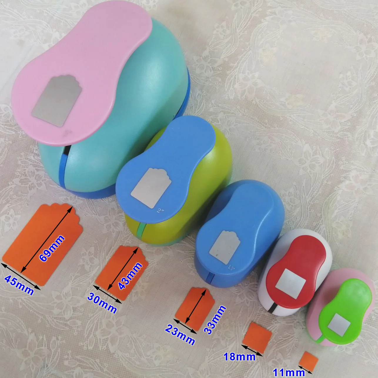 

Tag Cutter Hole Punch Kid Child Paper Scrapbook Tags Cards Craft DIY Cutter Tool Crafts Projects Bookmarks Puncher