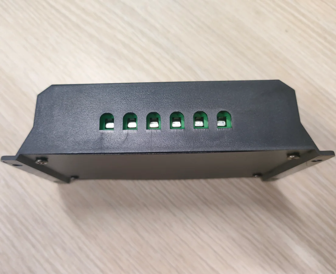 Хорошее качество 12/24 В 10A20A30A Популярный и дешевый контроллер заряда солнечной