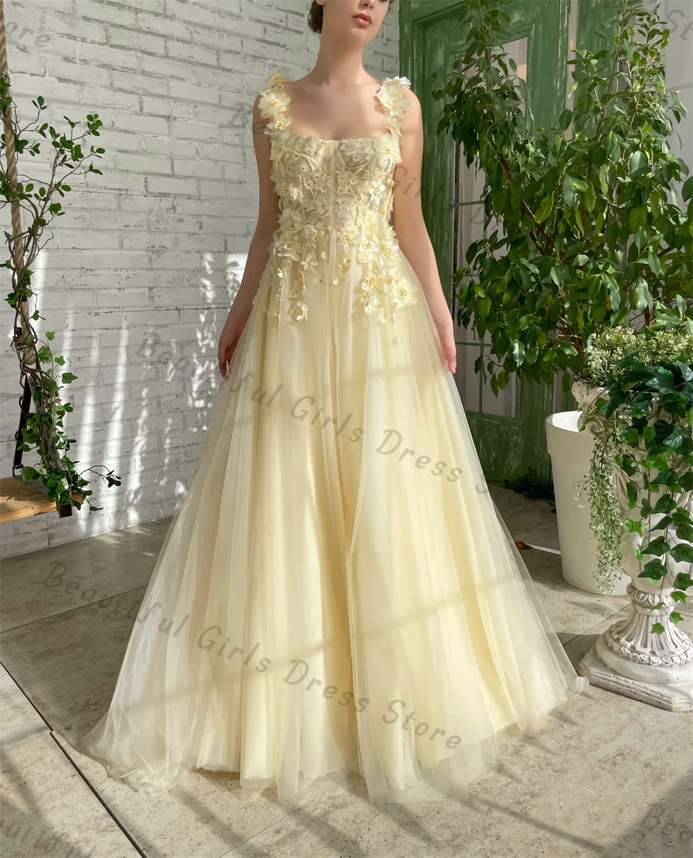 Тюлевые платья для выпускного вечера с открытыми плечами и квадратным вырезом