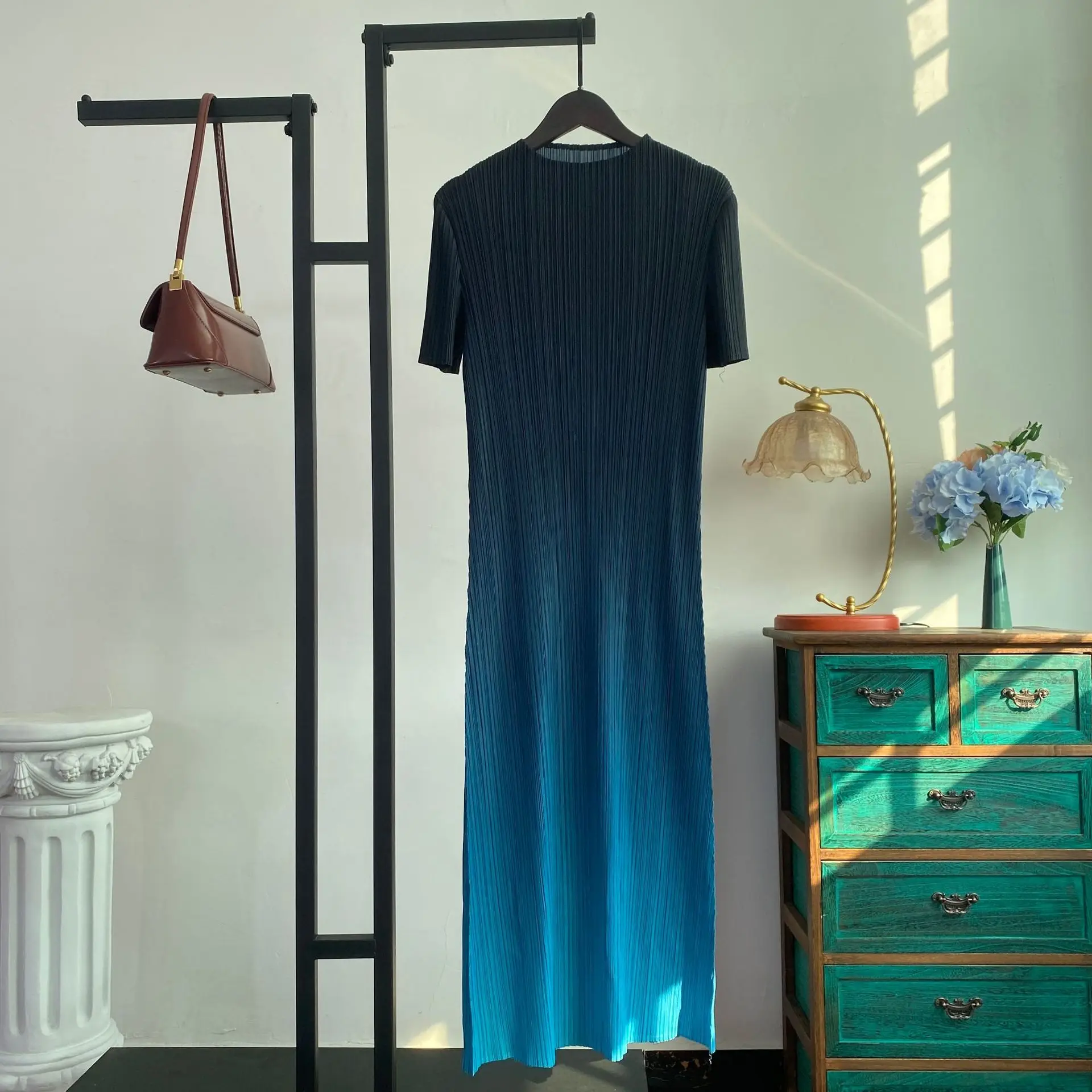

Miyake Round Neck Short Sleeve A-line Slim Fit Straight Fashion Design Blue Gradient Women Style Resort Casual Summer Dresses