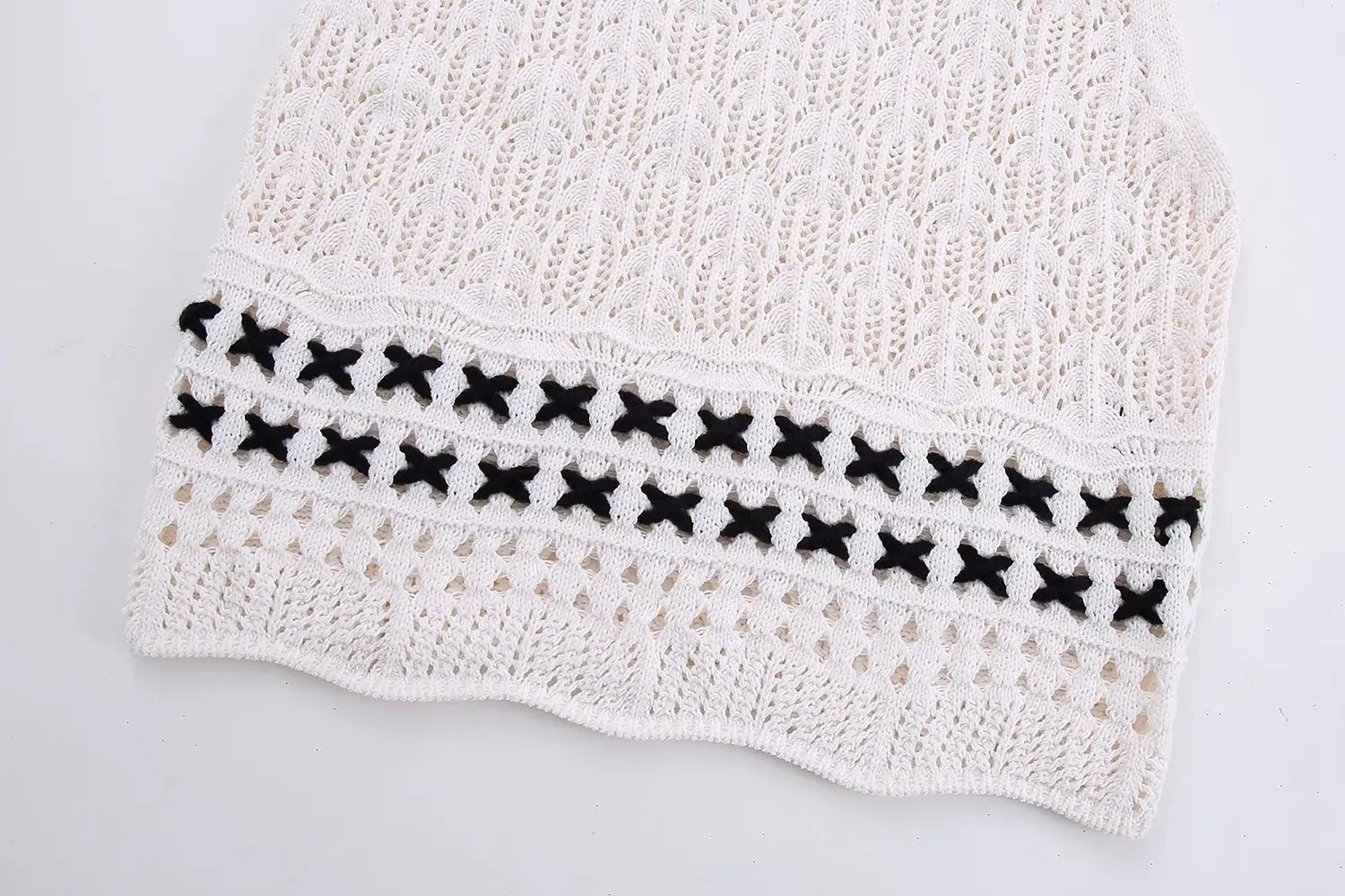 Повседневный женский жилет TRAF контрастных цветов 2023 свободный свитер без