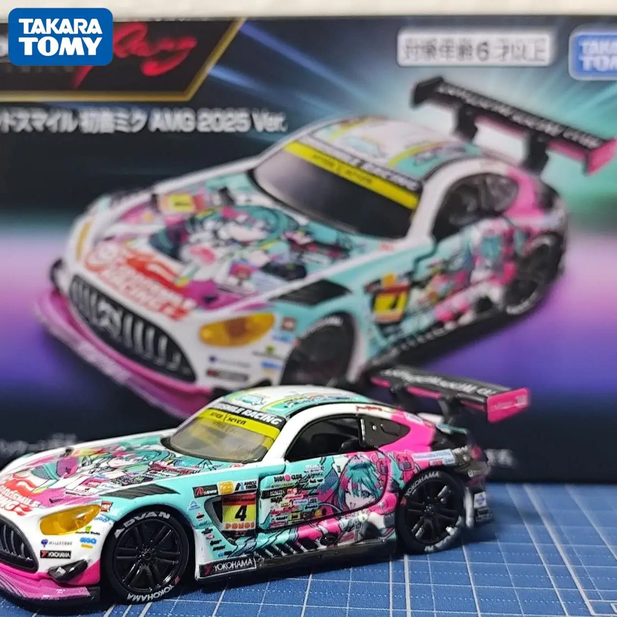 Фото Коллекционная модель Takara Tomy Tomica Premium Series: Hatsune Miku Mercedes AMG, литая машинка, подарок к празднику №1