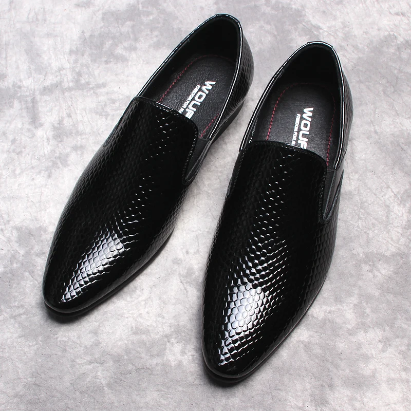 

Brand Pointed Toe Loafer Men Genuine Leather Shoes For Male Italy Oxfords Fashion New Luxury Dress Shoe Snake Pattern Black