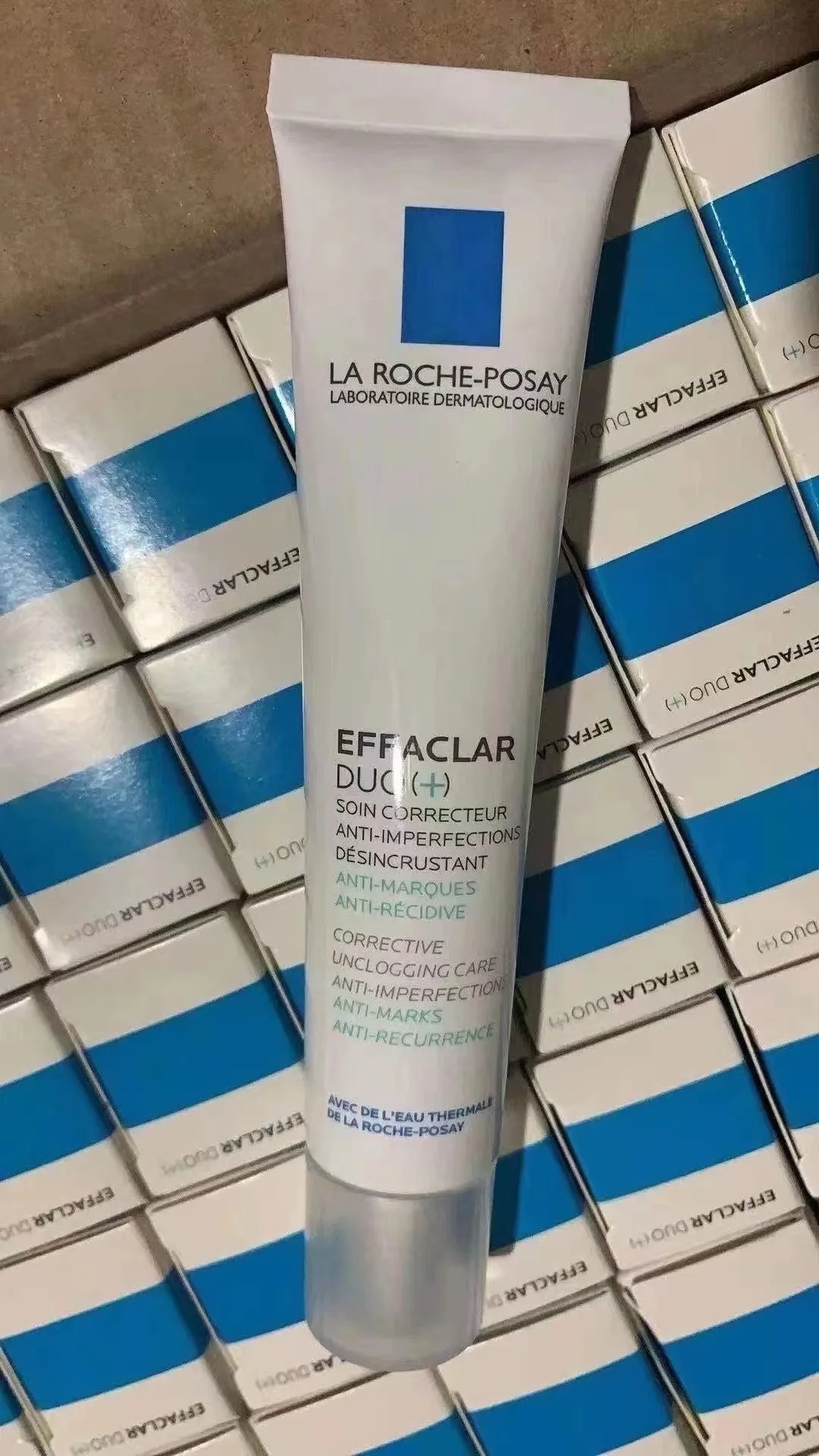 

La Roche Posay Effaclar Duo+ Moisturizing Cream Oil-free Reduces Blemishes and Acne Brightens and Evens Skin Tone Skin Care 40ml