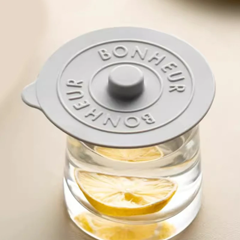 Силиконовая крышка с бледной тенью для чашек