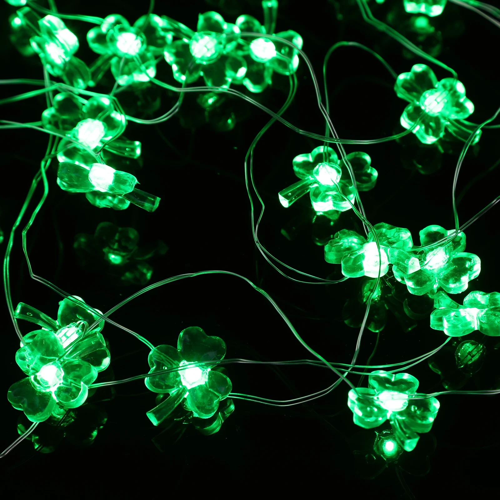 

Green Clover LED String Lights St. Patricks Day String Lights for Home Party Irish Table Decorative Lamp Garland