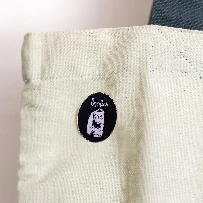 Эмалированная брошь в виде трупа невесты Эмили комикса украшение на Хэллоуин для