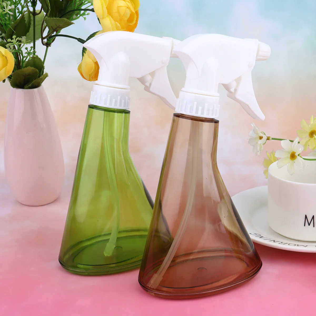 

2pcs Spray Bottles Empty Plastic Portable Lightweight Durable Detergent Sprayer Watering Can for Home