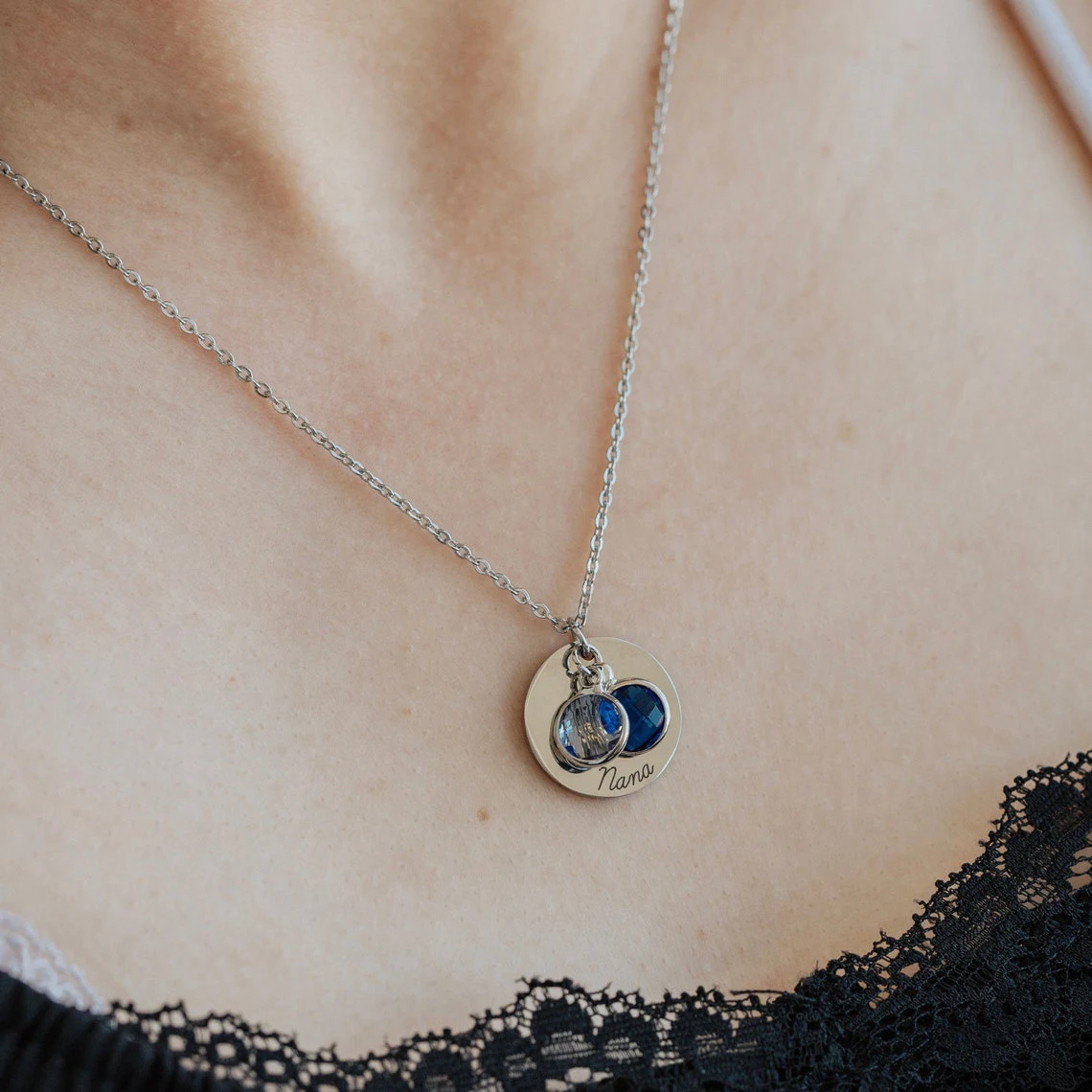 Ожерелье с именем на заказ украшения день матери гравировка текста дата рождения