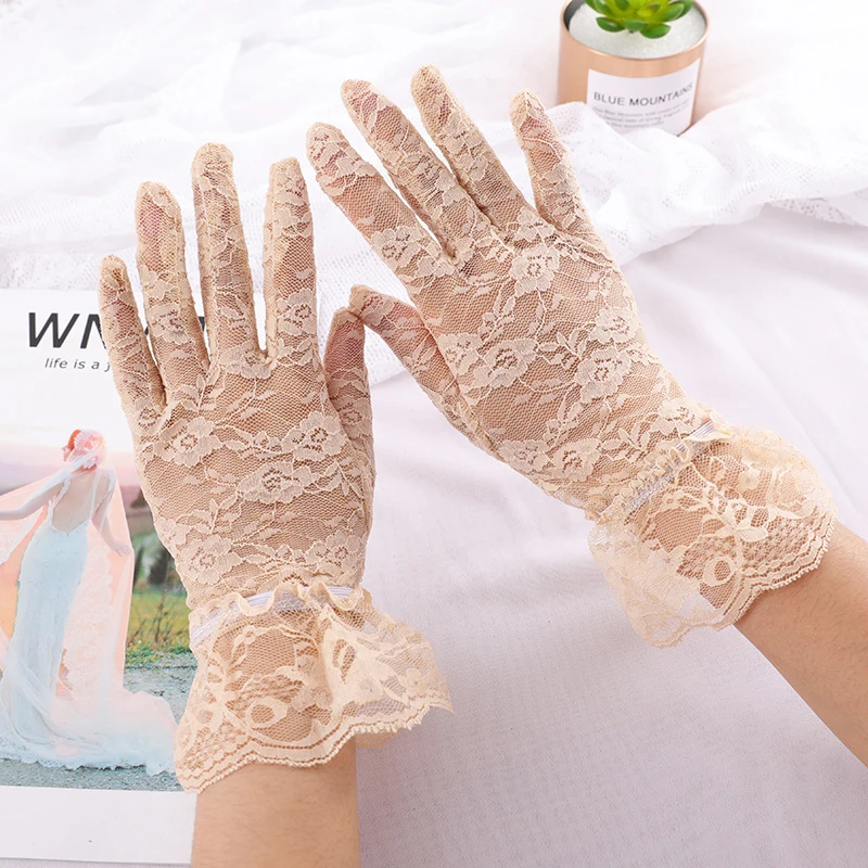 

Summer Gloves Women Ultra-thin Transparent Cycling Sunscreen Lace Gloves Elegant Female Anti-UV Elasticity Mesh Driving Gloves