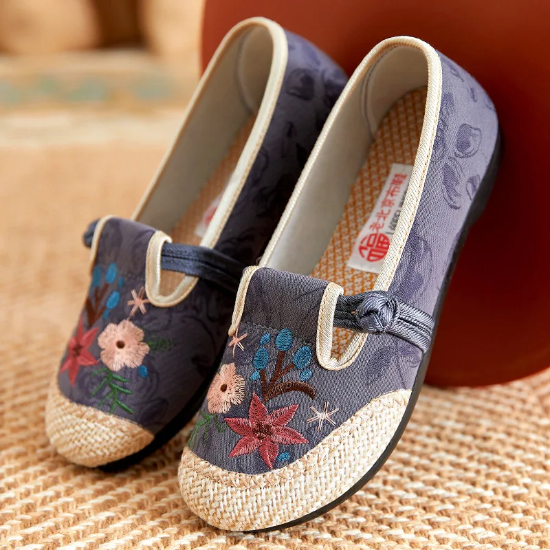 

Women Flat Shoes Luxury Flower Embroidery Straw Sandals Linen Breathable Lady Summer Casual Shoes Ethnic Soft Sole Walking Shoes