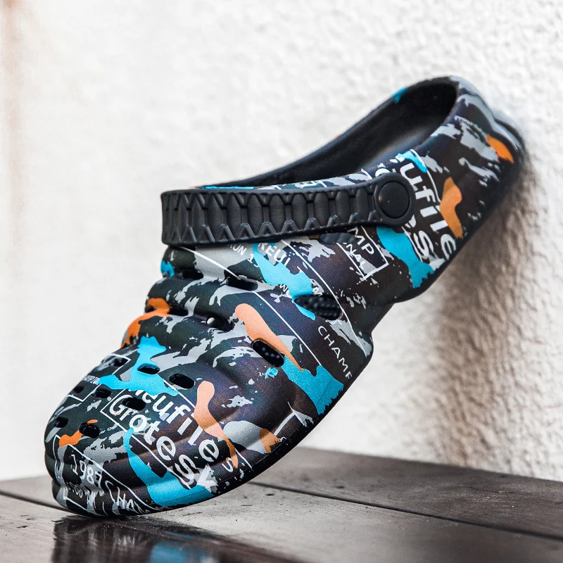 

Men Summer Sandals Breathable Beach Shoes Unisex Fashion Garden Sandal Waterproof Non-slip Male Light Soft Slippers Casual Clogs