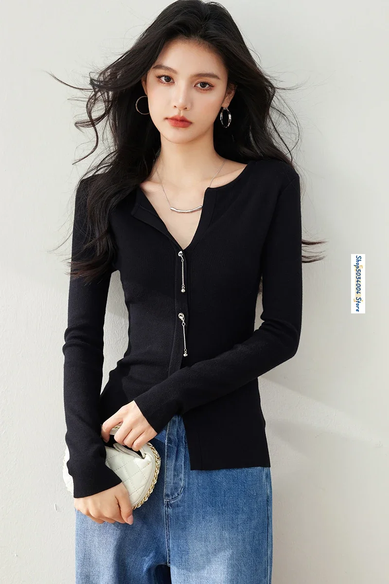 Черный тонкий вязаный свитер с v-образным вырезом и длинными рукавами женские