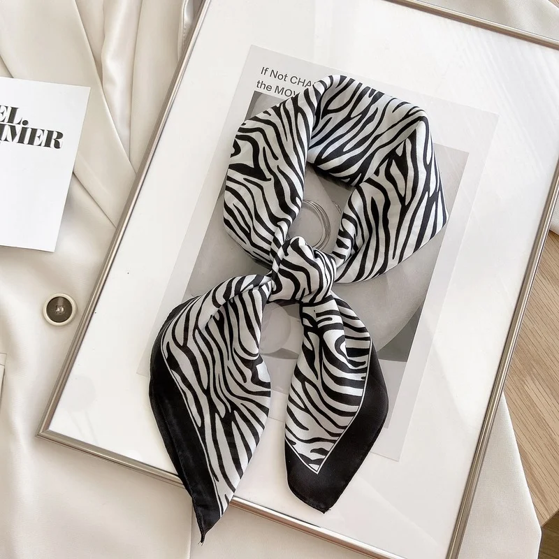 

2022 Summer New Scarf Small Square Scarf Striped Silk Scarf Women Spring Neck Guard Scarf Fashion Silk Scarf Brand High Quality