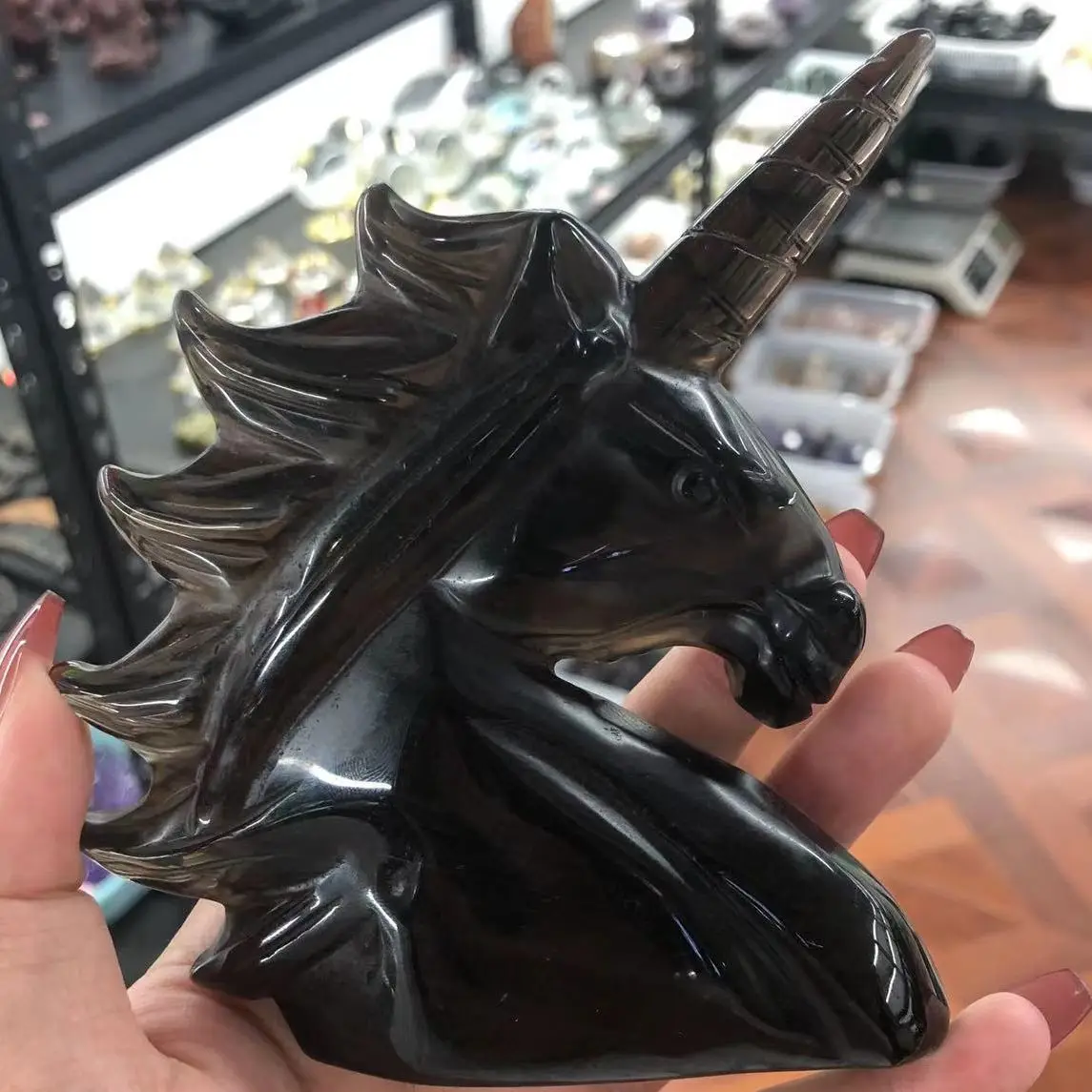 

Natural Large Obsidian Crystal Unicorn Carvings Reiki Healing Stones Gemstones For Home Decoration Gift