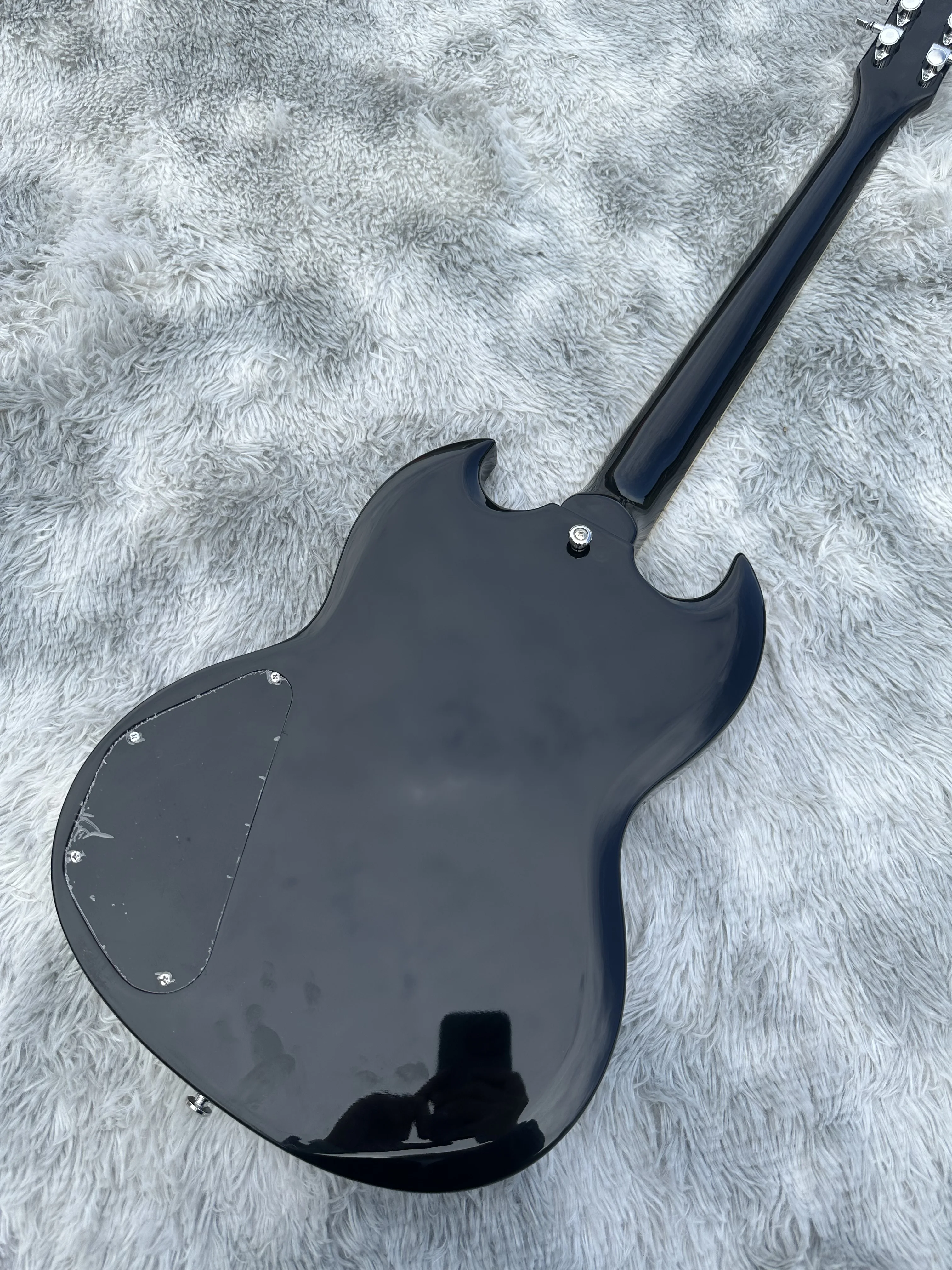 Электрогитара SG инкрустированная молниями гриф черный яркий свет золотые