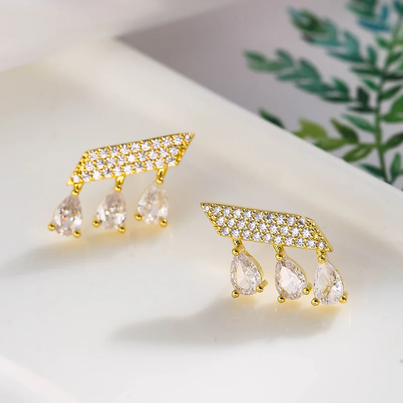 

Gold Drop Geometric Zirconia Woman Stud Earrings Europe and The United States Luxury CZ Crystal Jewelry Wedding Accessories
