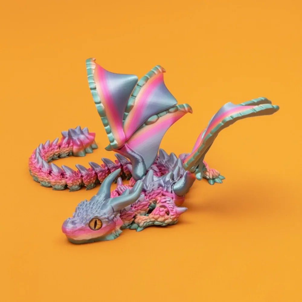 

3D-фигурки дракона с крылатой каретой