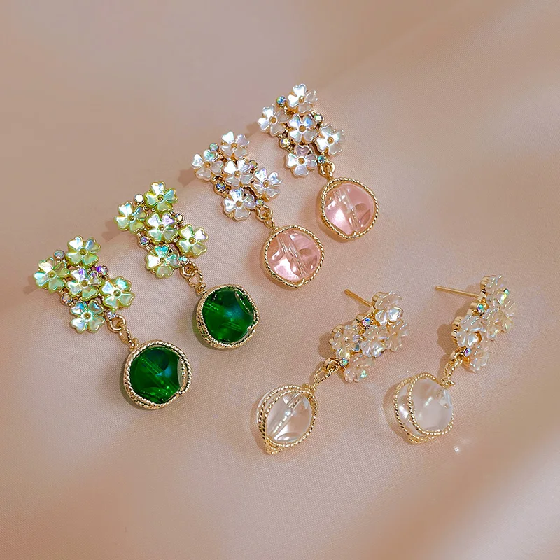 

Luxury Flower Shell Stud Earrings Geometry Crystal Drop Earring For Women 2022 New Designer Fashion Jewelry Girl Lady Accessory