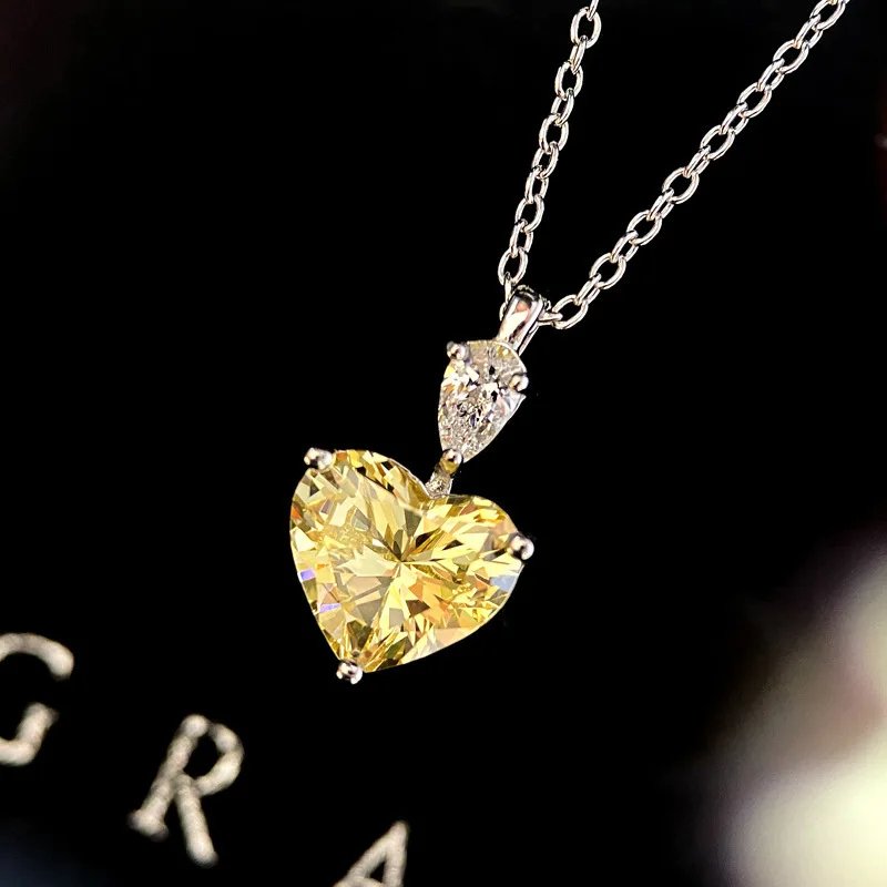 

New Creative Simple Design Light Yellow Zircon Love Pendant Necklace Ladies Temperament Sweet and Lovely Elegant Jewelry Gift
