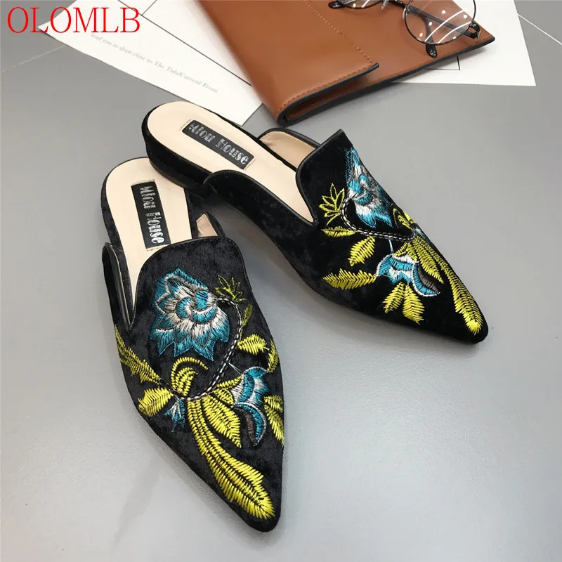 

Модные женские мюли OLOMLB с вышивкой, меховые сланцы, полутапочки, 3d вышивка, бархатные мюли, цветочное украшение, Кендалл