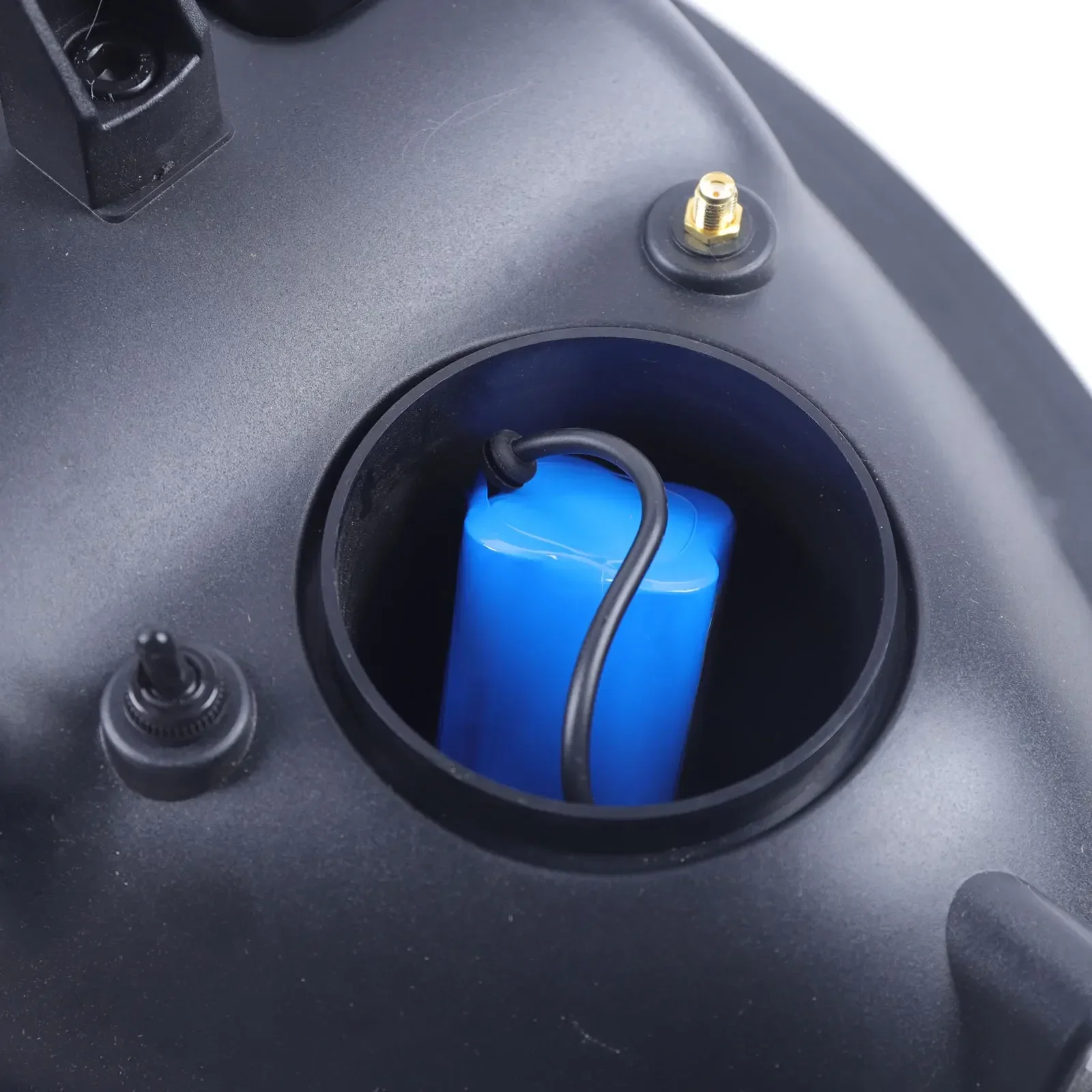 500 м радиоуправляемая рыболовная лодка для кормления приманки с 3 отверстиями