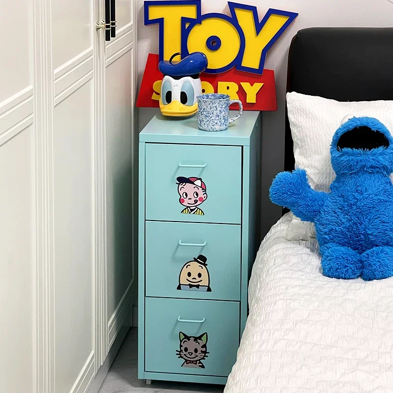 yyhcКованая прикроватная тумбочка. Маленькая простая современная бытовая детская