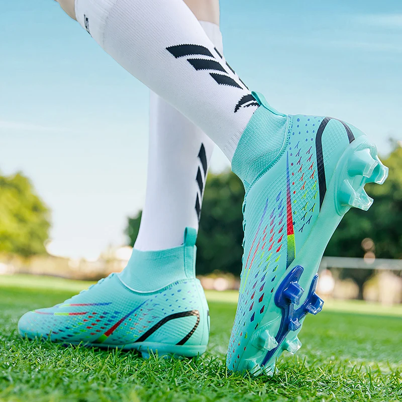 QQ-D599 Ultralight Mens Soccer Shoes Non-Slip Turf Soccer Cleats for Kids TF/FG Training Football Sneakers Chuteira Campo 35-45