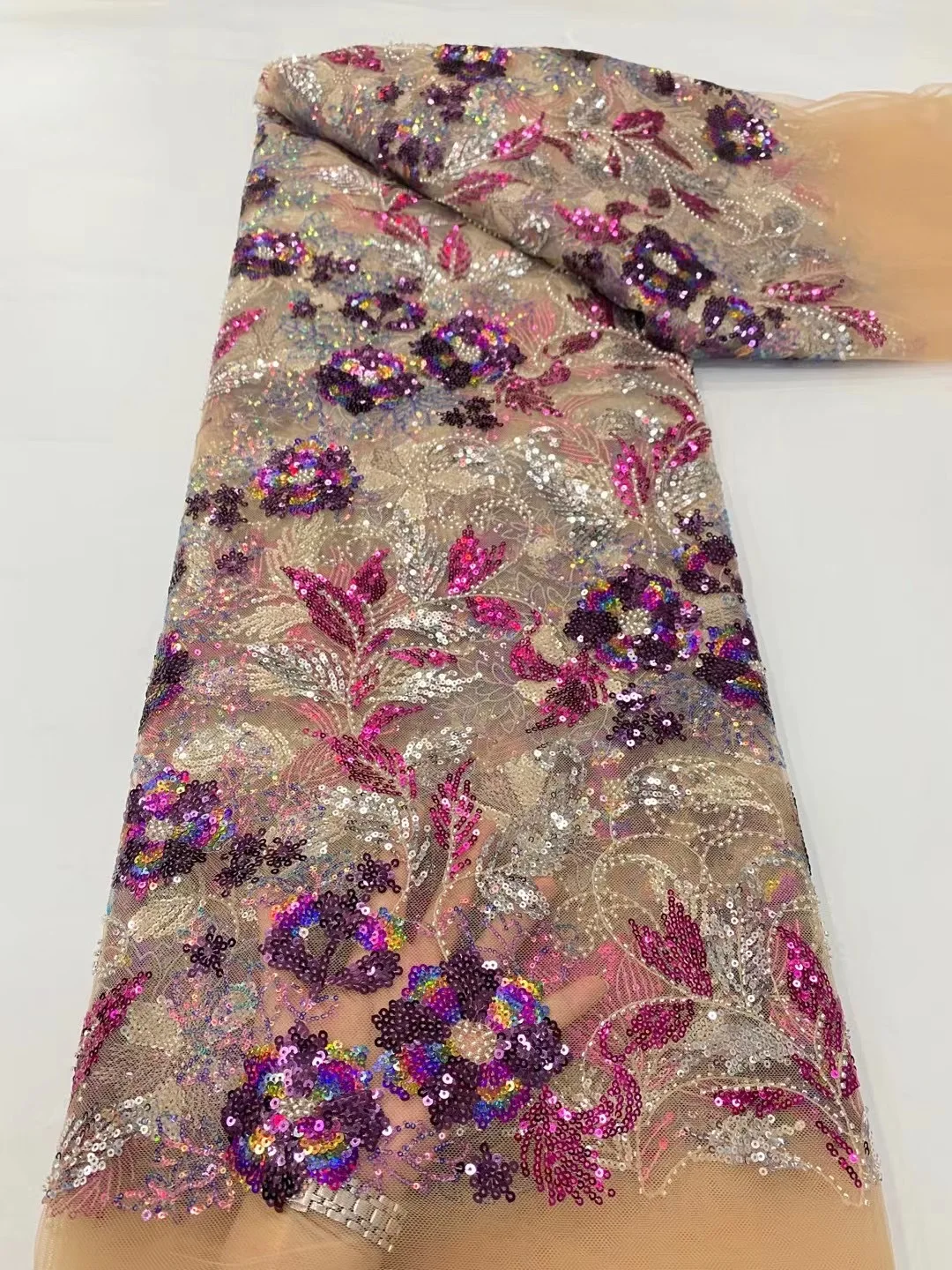 

2023 Latest Nigerian Heavy Handmade Sequins Fabric African Luxury Beaded Embroiderey Tulle Lace Fabric For Women Wedding Dresses