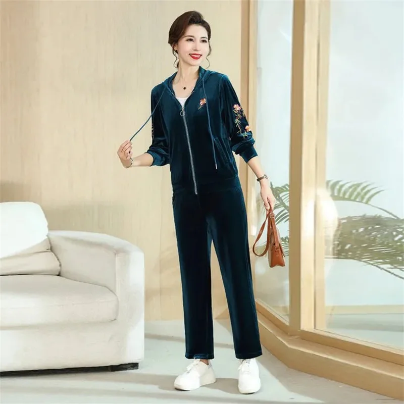 Спортивный костюм для женщин весенний комплект из двух предметов: Топ и штаны