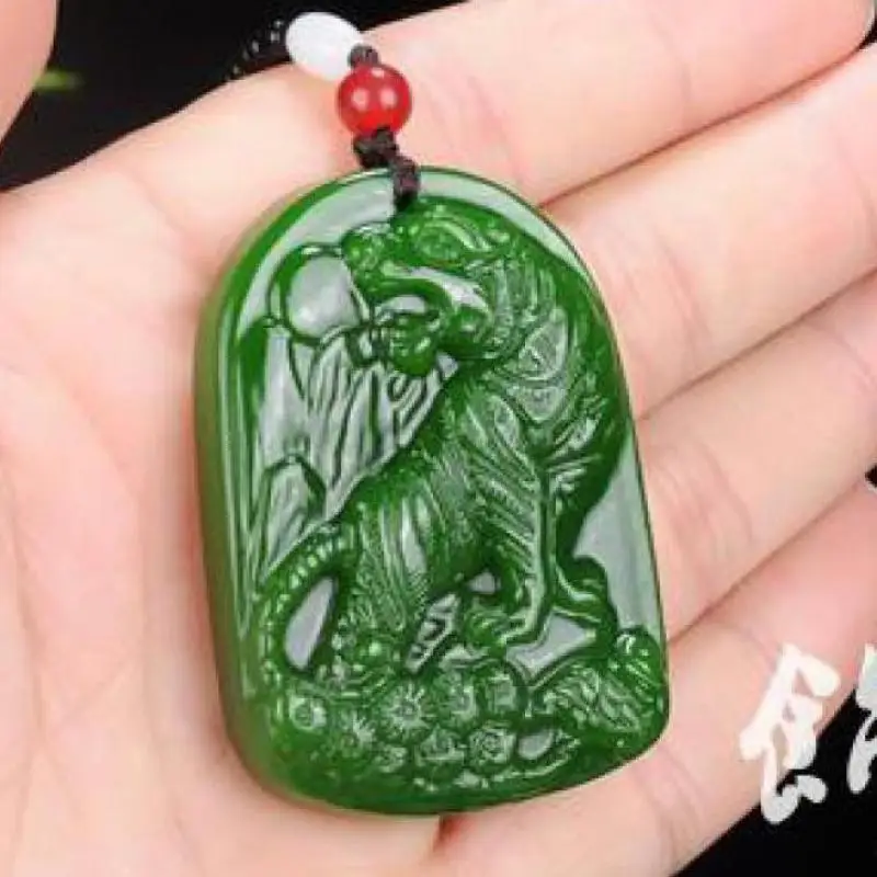 

Chinese Fashion Hetian Green Jade Tiger Pendant Necklace Feng Shui Charms Men Women Hand-carved Emerald Jades Lucky Amulet Gifts