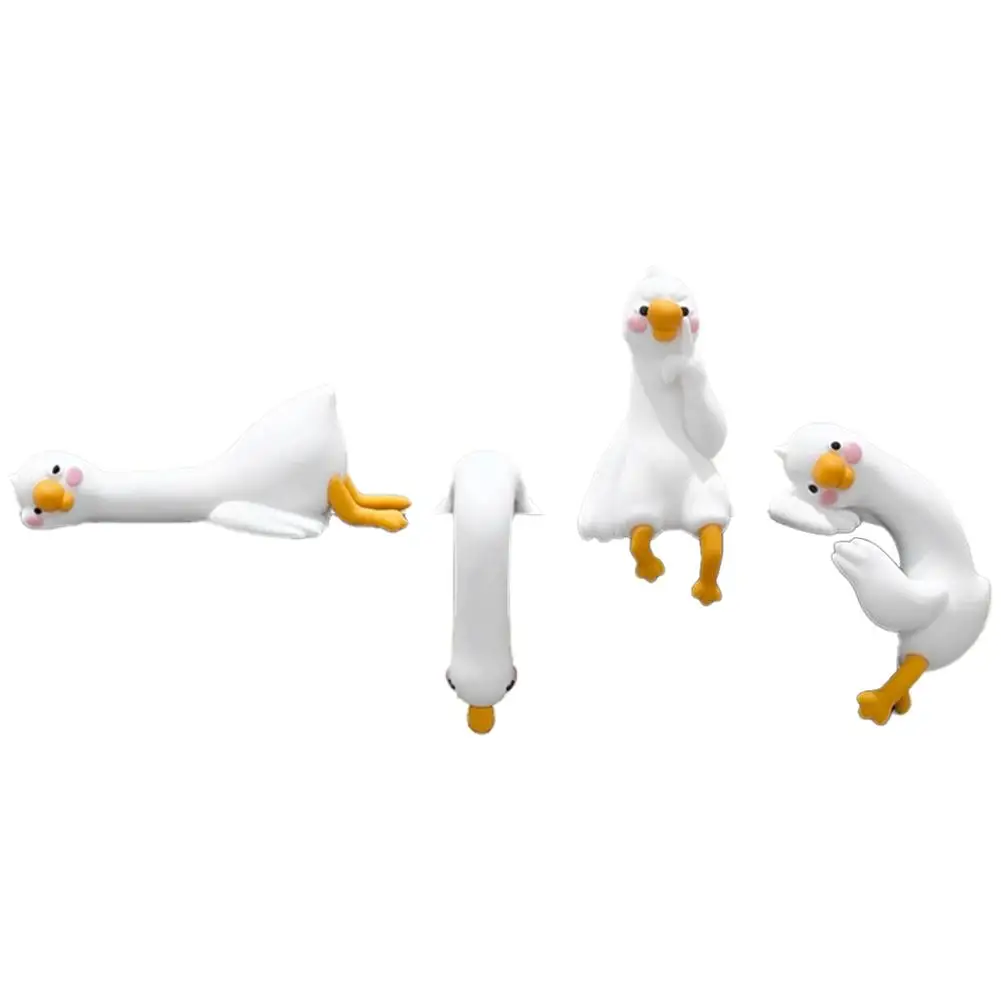 

Мини-фигурка гуся из резины