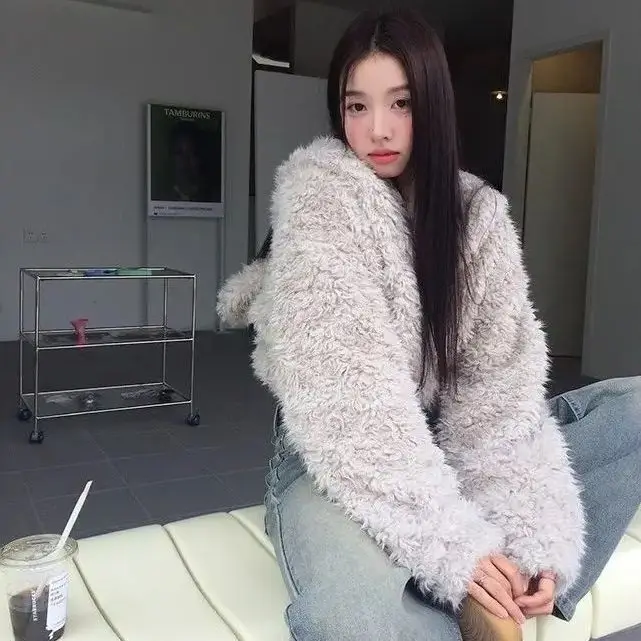 Женское плюшевое пальто на молнии с капюшоном и ушками кролика