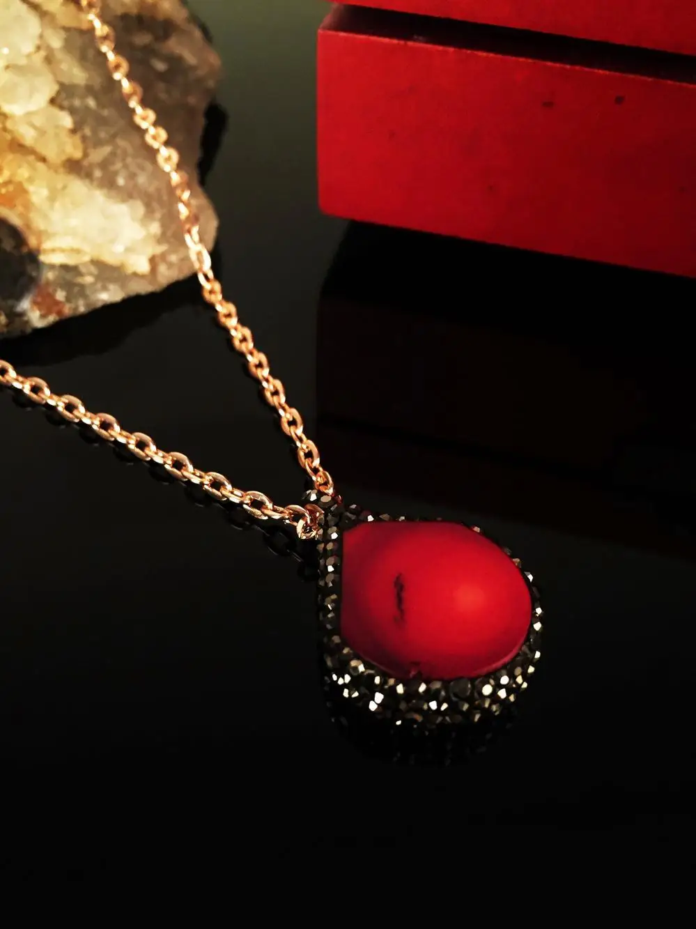 

Natural stone Women Coral Stone Rose Gold Plated Necklace Krb96