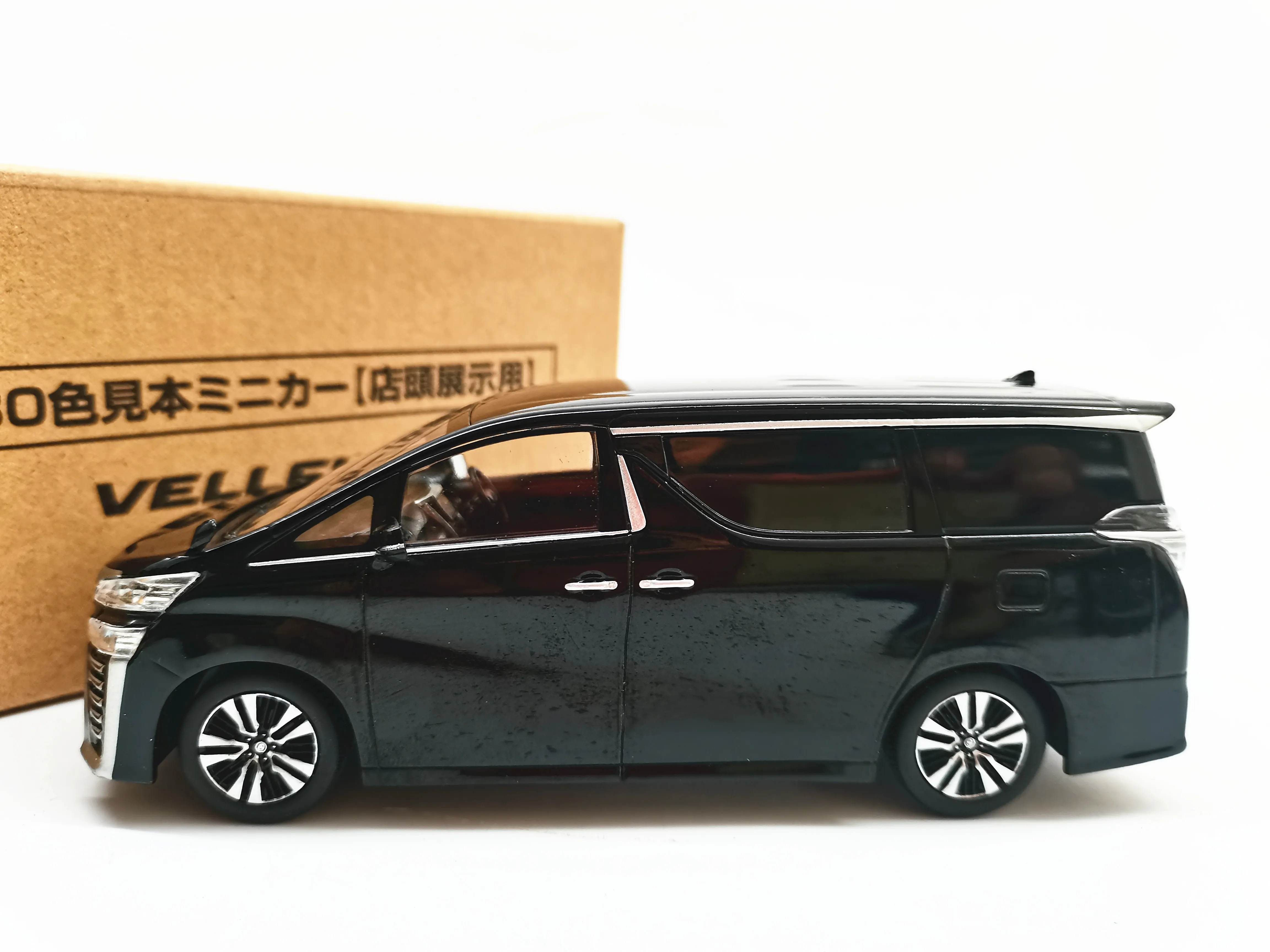 

1/30 toyota VELLFIRE Alloy car model Furnishing articles collection