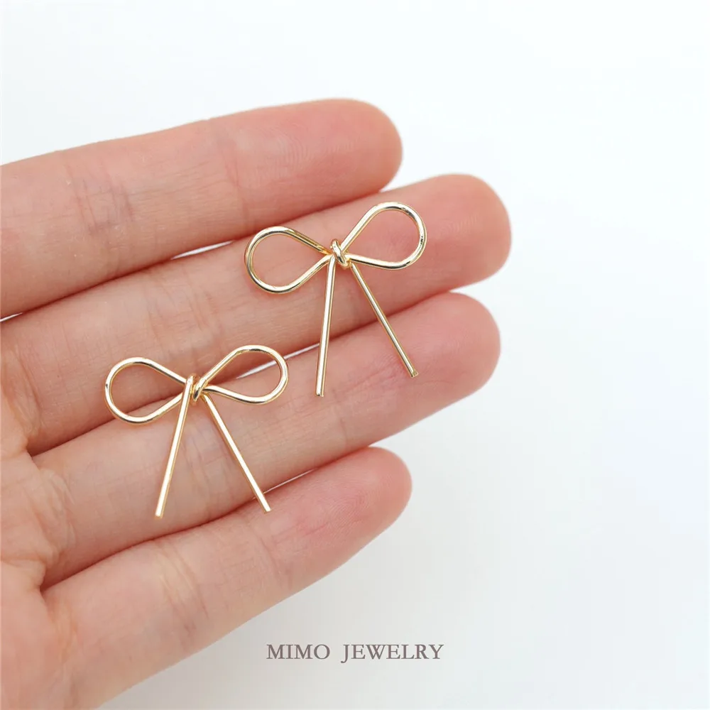 

Color Preserving Copper Plated Real Gold Hand Wrapped Smooth Bow Pendant Frame DIY Hand Pendant