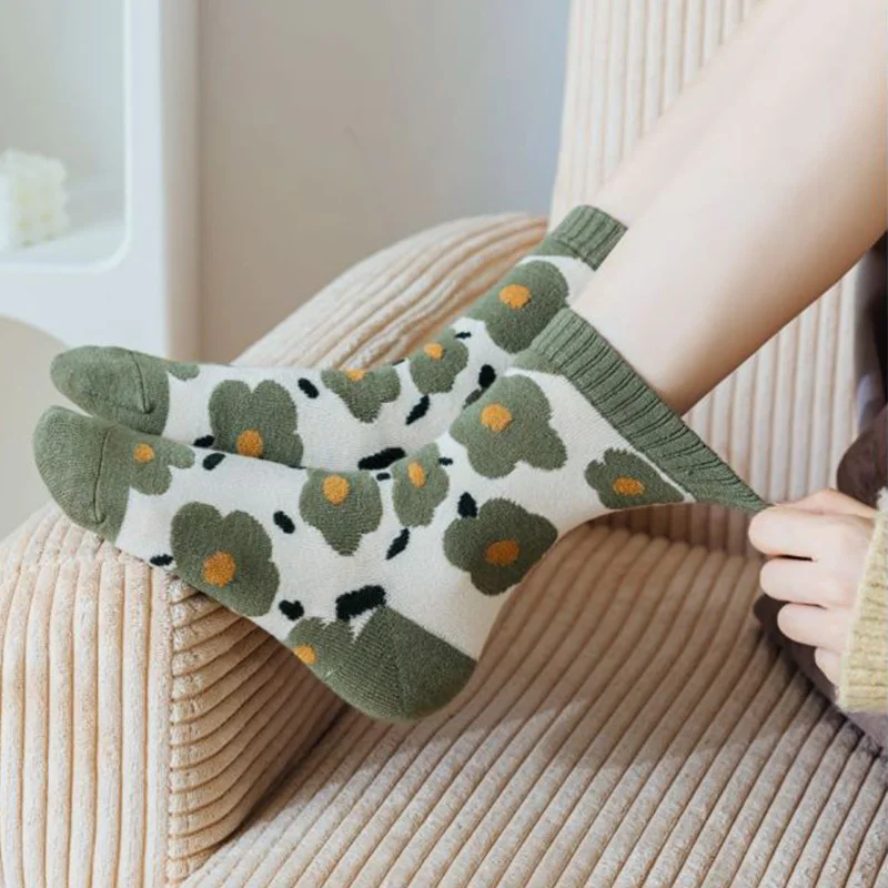 5 Pair Korean Streetwear Winter Socks Women Thick Long Wool Keep Warm Socks Kawaii Print Leg Warmers Fashion Flower Cute Socken