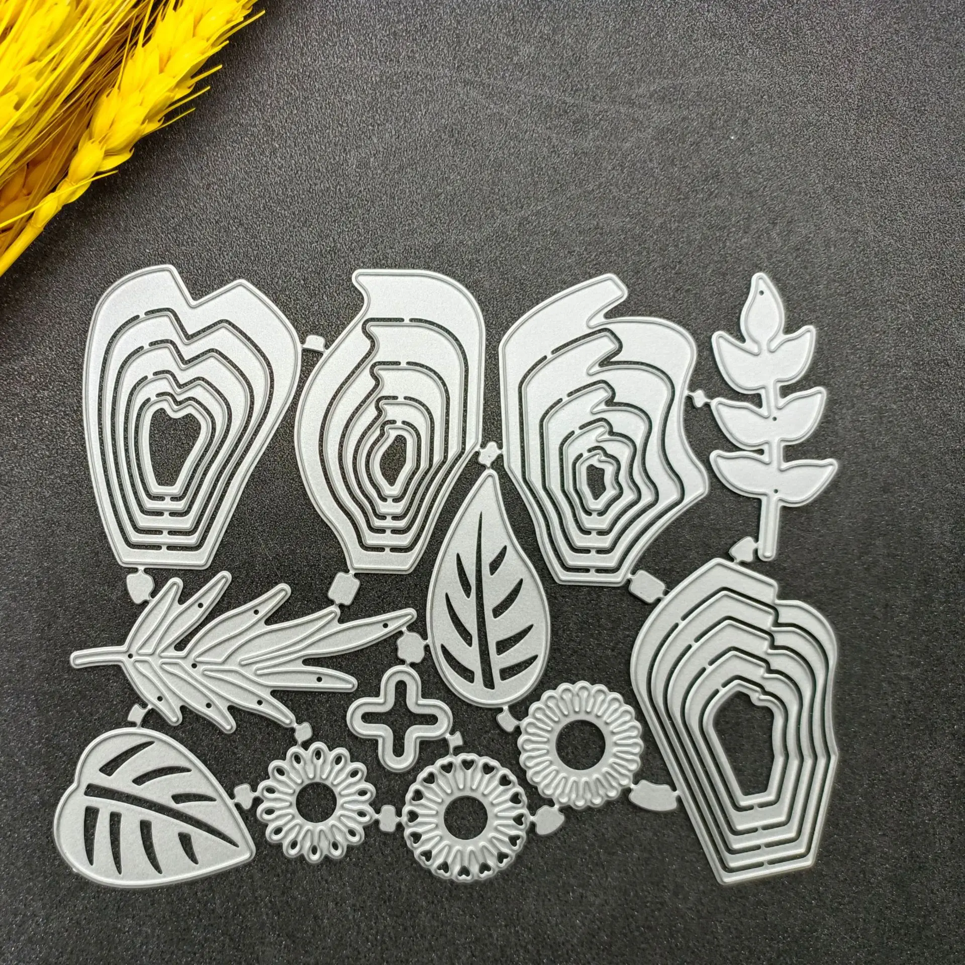 

Cutting Dies For 2023 Card Making Plant Flower Stamping HOT SALE DIY Background Card Punching Cutting Metal Sizzix Dies Layered