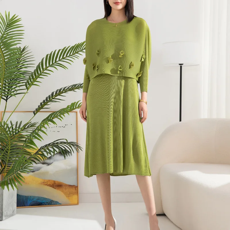 

Miyake Style Pleated Fashionable Graceful Suit Women 2023 New Round Neck Batwing Sleeve Floral Top Inner Match Sleeveless Dress