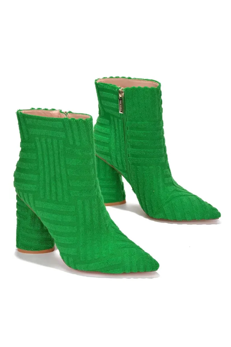 Boots Woman Winter 2022 New Warm Suede Plush Pointed Toe Luxury Fur Heels Fashion Western Zipper Black Comfortable Chelsea Boots