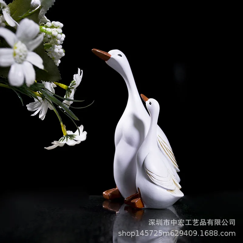 

Resin Figurines & Miniatures-Creative Decorative Craft for Home,Desktop,Living Room-Gift Idea with Realistic Mother Duck Design