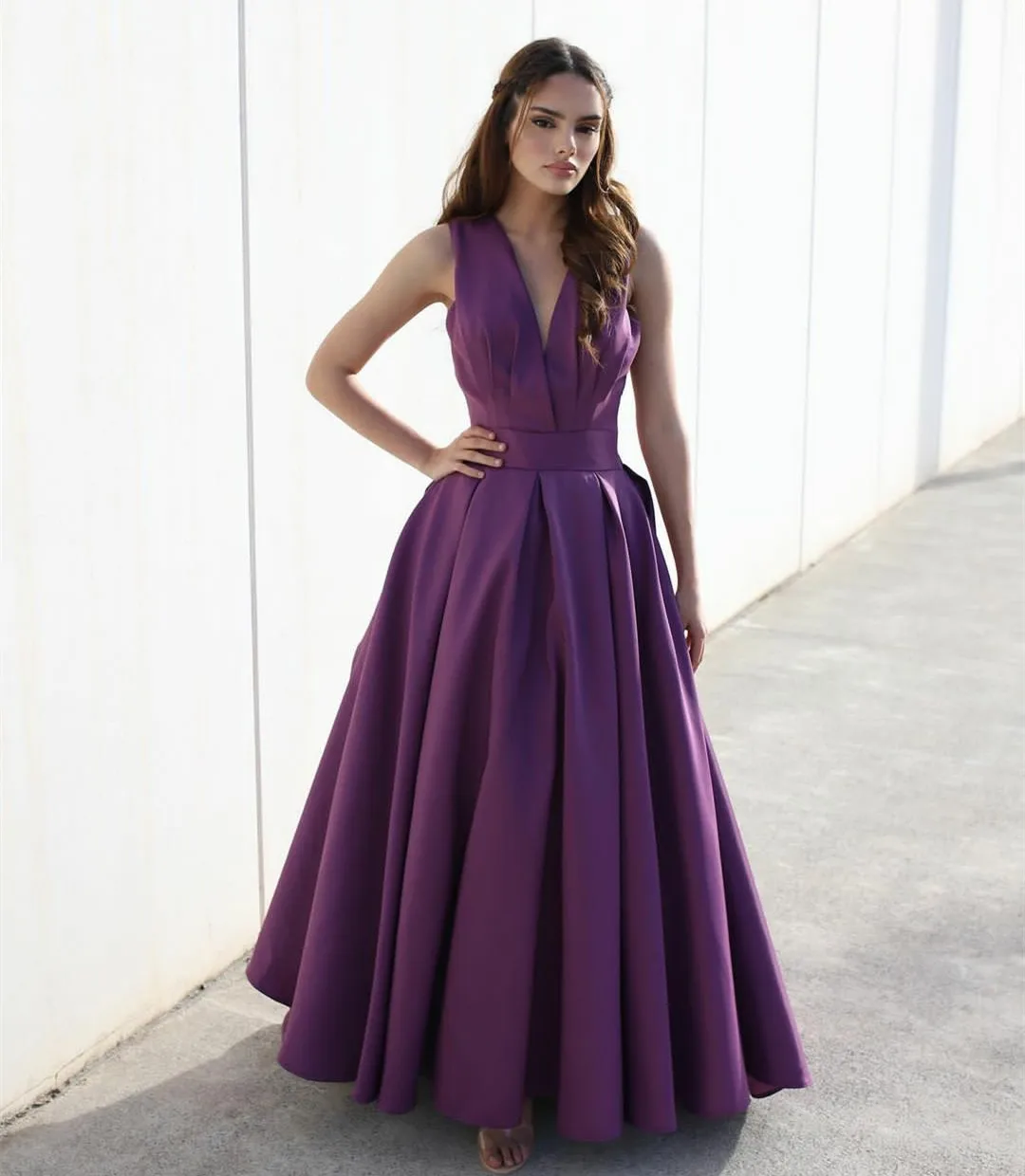

Purple Satin Prom Dresses for Women Elegant Classy Floor Length V-Neck Saudi فساتين نسائيه سهره Gilrs Formal Dress for Teens